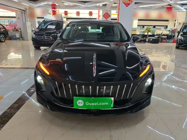 Hongqi E-QM5 — Фото автомобиля 2