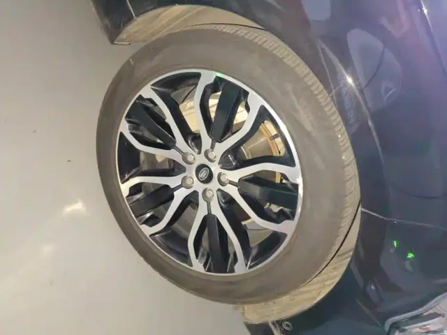 Land Rover Range Rover Sport — Фото автомобиля 6