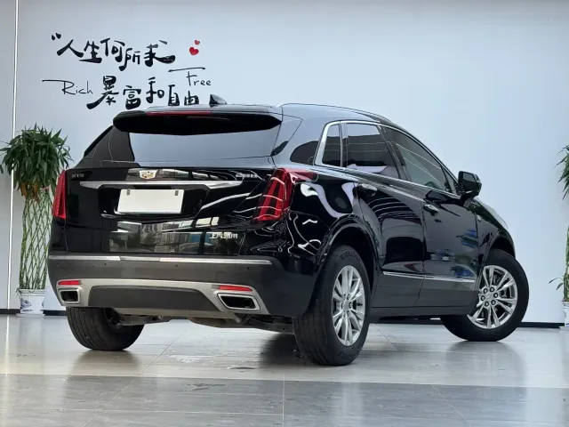 Cadillac XT5 — Фото автомобиля 3