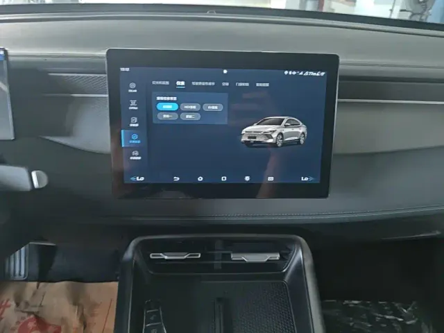 BYD Qin PLUS — Фото автомобиля 12