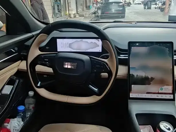 Geely Galaxy L6 — Фото автомобиля 11