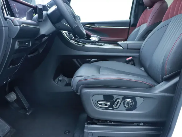 GAC Trumpchi Trumpchi M8 2023 Model Master Series 400T Ultimate Edition — Фото автомобиля 4