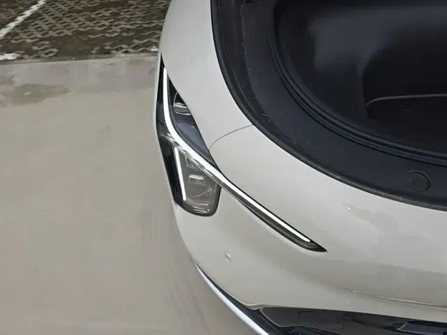 IM Motors LS6 — Фото автомобиля 10