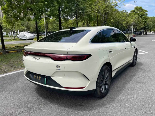 BYD Qin L — Фото автомобиля 6