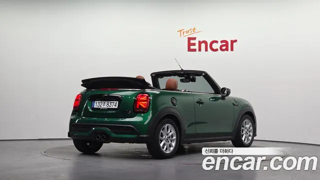 Фотография автомобиля — Mini Cooper Convertible