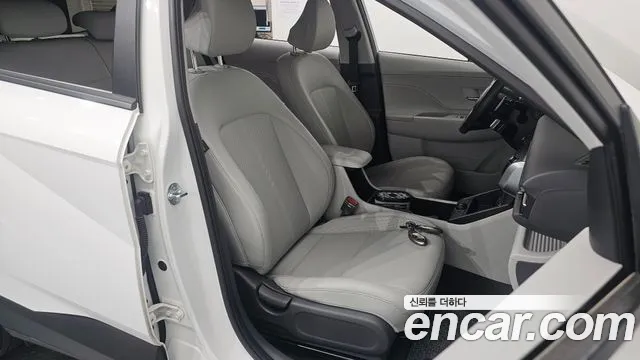 Hyundai Kona SX2 — Фото автомобиля 12