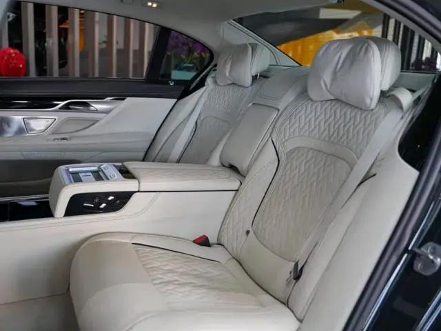 BMW 7 Series — Фото автомобиля 16