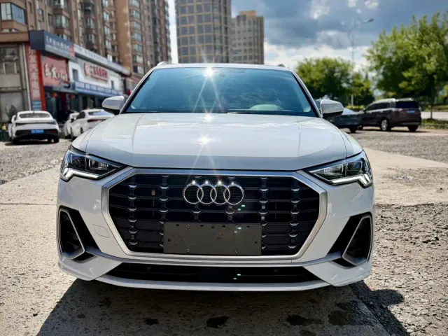 Audi Q3 — Фото автомобиля 2