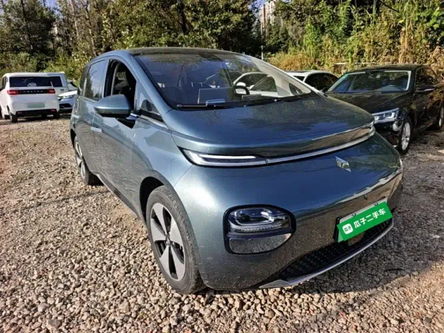 Baojun Cloud — Фото автомобиля 3