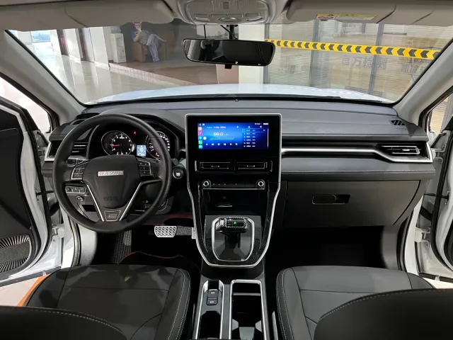 Haval M6 — Фото автомобиля 12