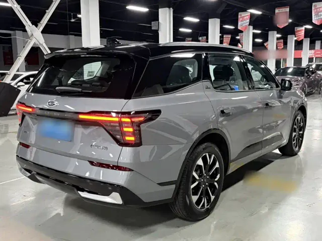 Ford Edge — Фото автомобиля 13