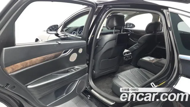 Genesis G80 Бензин 3.5 турбо AWD — Фото автомобиля 20