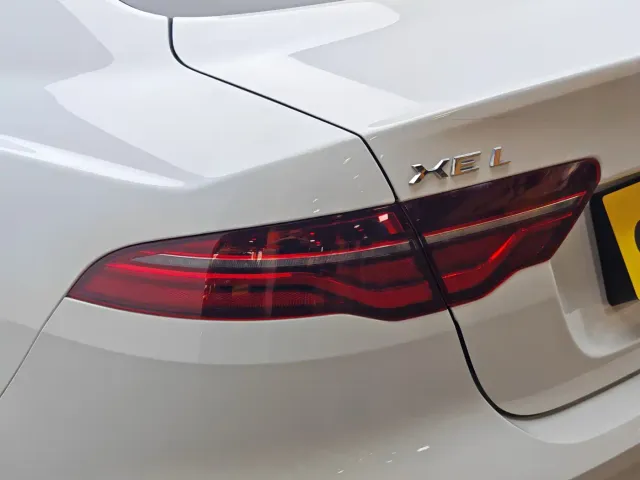 Jaguar XEL — Фото автомобиля 7