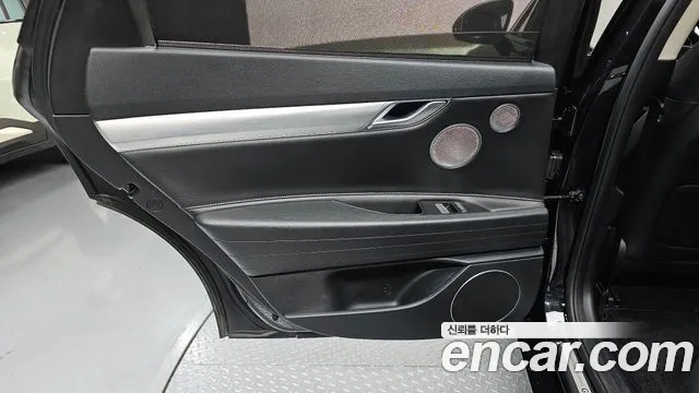 Genesis G80 Electrified G80 (RG3) — Фото автомобиля 22