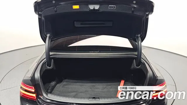 Genesis G80 Бензин 2.5 турбо AWD — Фото автомобиля 25
