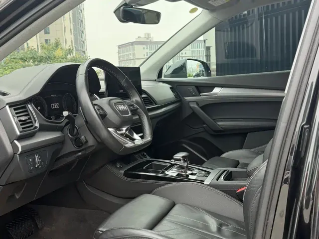Audi Q5L — Фото автомобиля 6