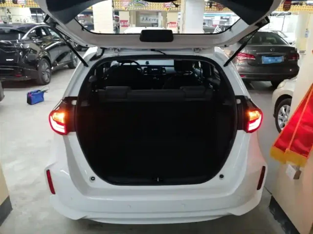 Honda Fit — Фото автомобиля 18