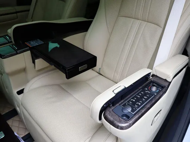 Toyota Vellfire — Фото автомобиля 17