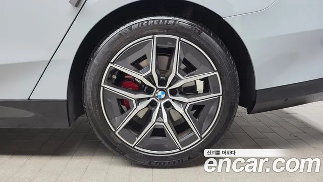 BMW 5-Series — Фото автомобиля 20