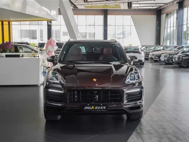 Porsche Cayenne — Фото автомобиля 18