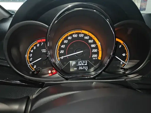 Toyota YARiS L Zhi Xuan — Фото автомобиля 11