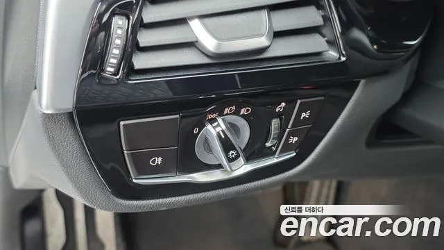 BMW 5 Series G30 — Фото автомобиля 20