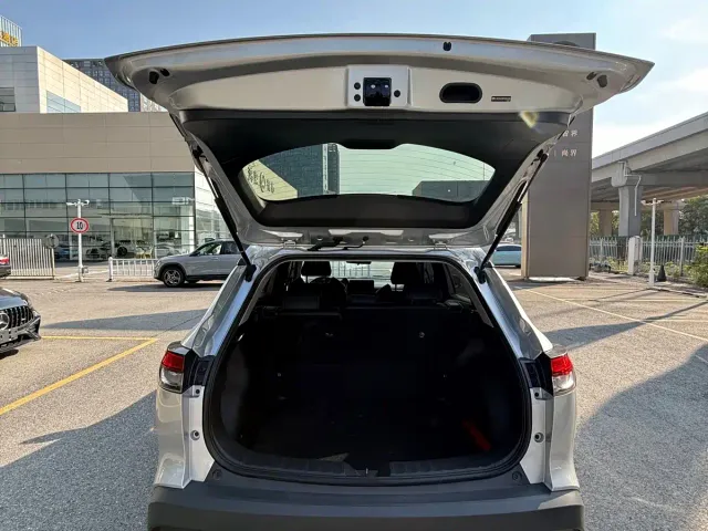 Toyota Frontlander — Фото автомобиля 11