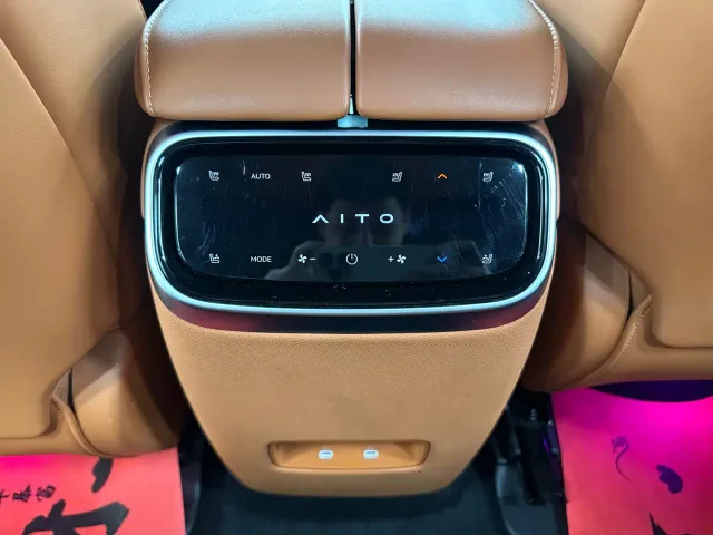 Aito M7 — Фото автомобиля 18