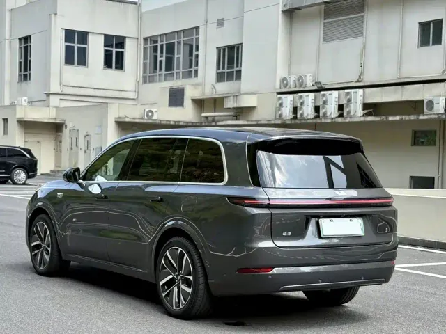 Li Auto Li Xiang L9 2022 Max — Фото автомобиля 7