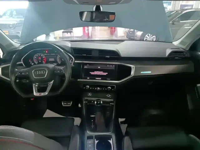 Audi Q3 Sportback — Фото автомобиля 9