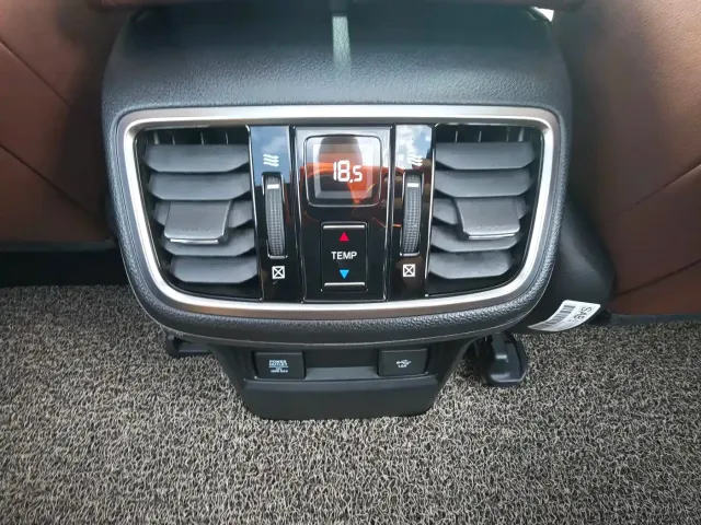 Honda UR-V — Фото автомобиля 16