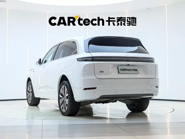 Li Auto L7 — Фото автомобиля 13