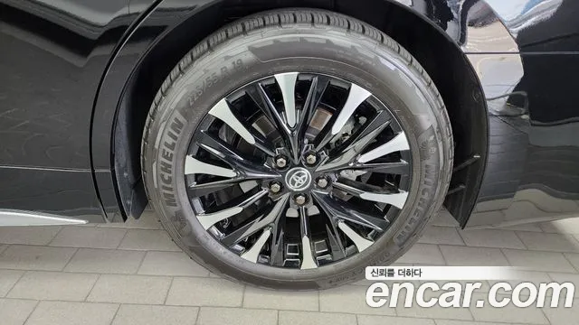 Toyota Alphard — Фото автомобиля 20