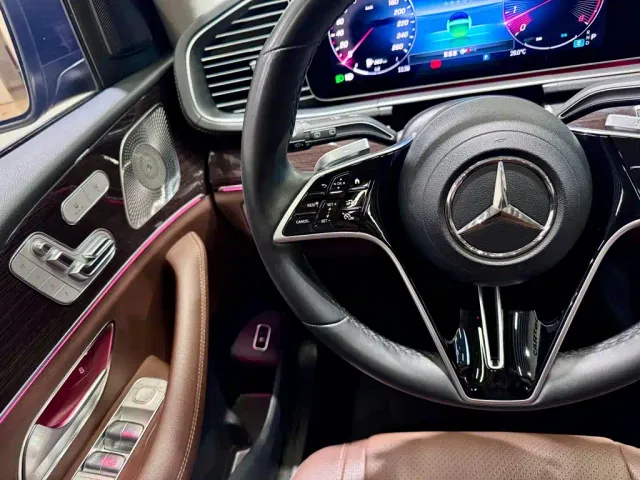 Mercedes-Benz GLE-Class — Фото автомобиля 19