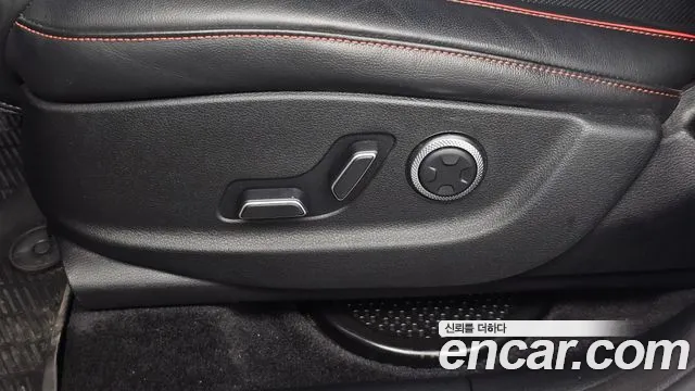 Genesis GV80 — Фото автомобиля 23