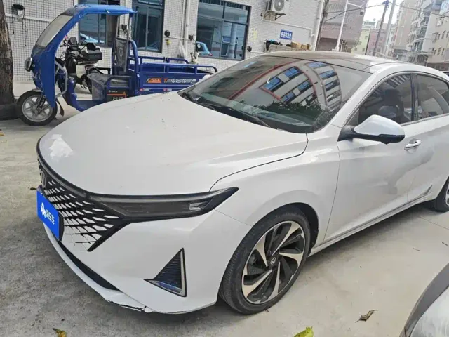 Фотография автомобиля — Changan Raeton Plus