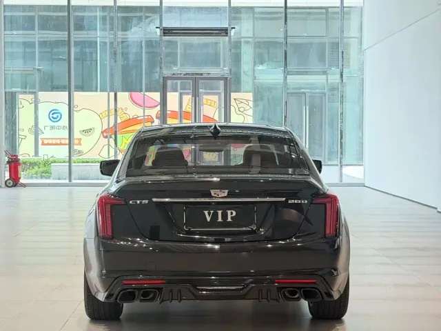 Cadillac CT5 — Фото автомобиля 9