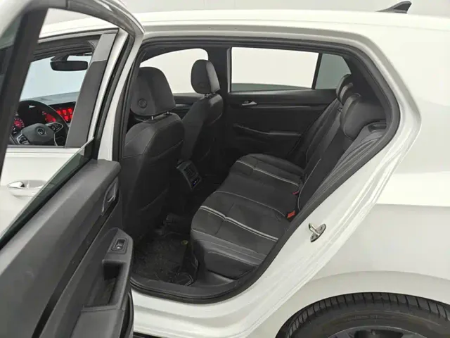 Volkswagen Golf 2023 Facelift 280TSI DSG R-Line Lite — Фото автомобиля 8