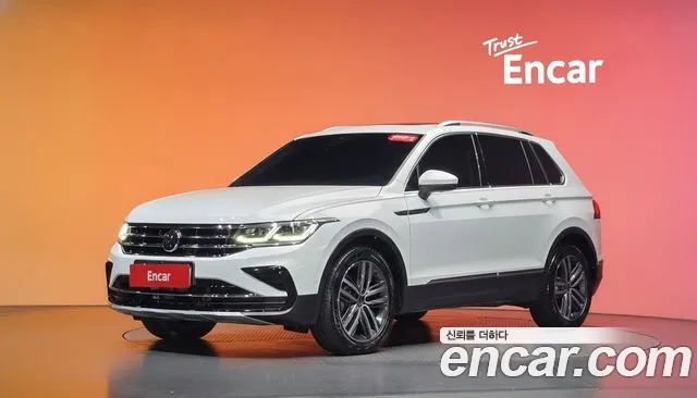 Фотография автомобиля — Volkswagen Tiguan