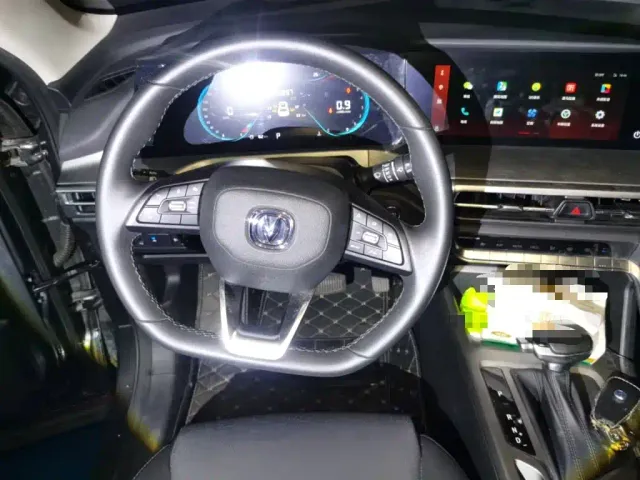 Changan CS35 Plus — Фото автомобиля 2