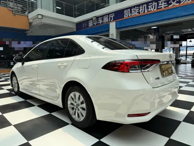 Toyota Corolla — Фото автомобиля 4