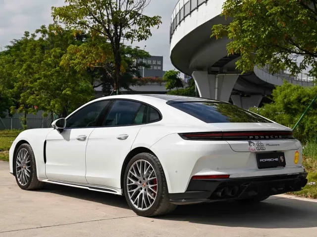 Porsche Panamera — Фото автомобиля 4