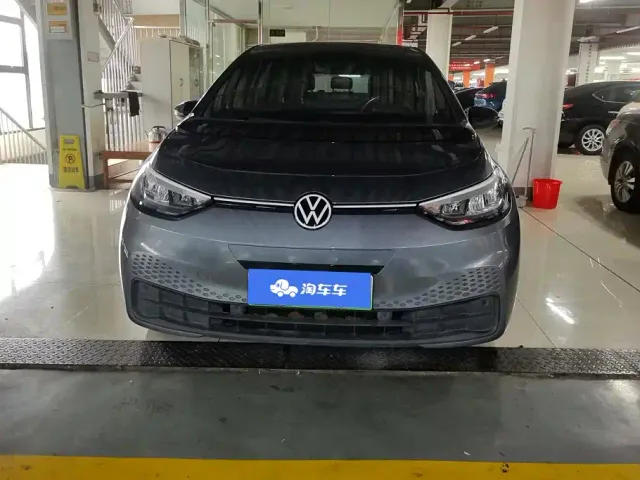 Volkswagen ID.3 — Фото автомобиля 2