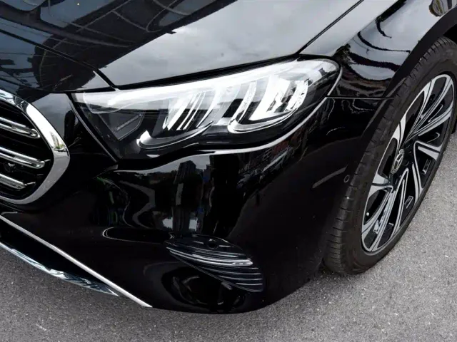 Mercedes-Benz E-Class — Фото автомобиля 7