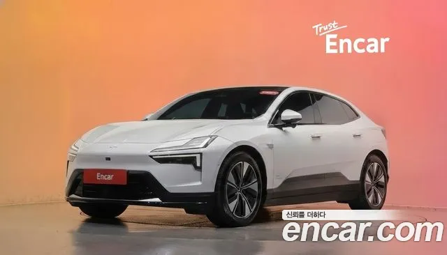 Фотография автомобиля — Polestar 4