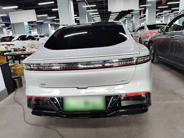 Dongfeng eπ 007 — Фото автомобиля 5