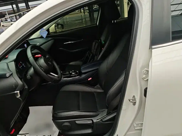 Mazda CX-30 — Фото автомобиля 14
