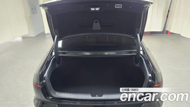 Hyundai Grandeur Grandeur (GN7) 3.5 Бензин 4WD — Фото автомобиля 20