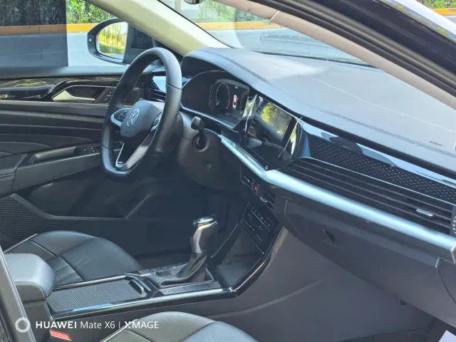 Volkswagen Passat — Фото автомобиля 12