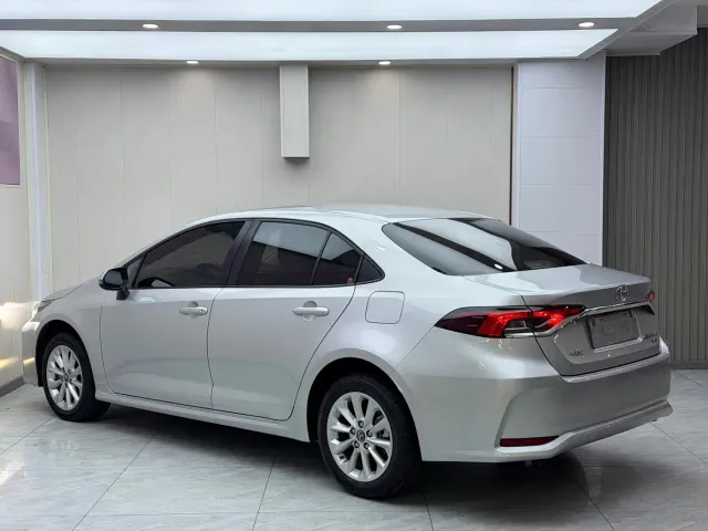 Toyota Corolla — Фото автомобиля 6